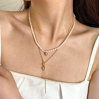 OKBA60267真金电镀欧美法式小众轻奢淡水珍珠两件套爱心可拆卸项链
特征:锁链形, 穿珠链, 多层链, 心形
标签:心形 天然珍珠 两件套