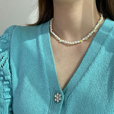 NO.X57035
特征:穿珠链, 单层链, 植物
标签:花 珍珠 珠子