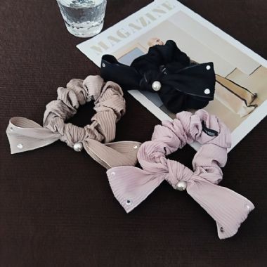 OKBA59175肌理纹条纹韩国百搭经典蝴蝶结发绳
标签:发圈发绳||蝴蝶结  仿珍珠  布艺